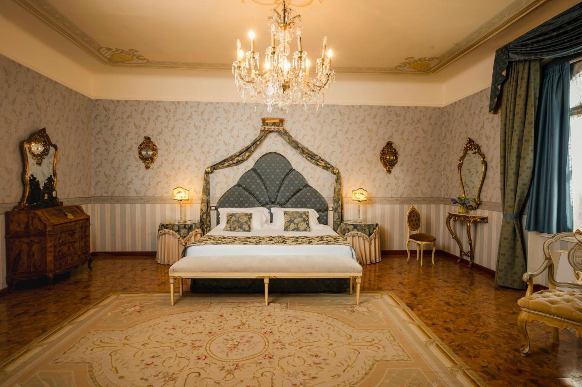 Готель Castello Di Spessa - Residenze D'Epoca Capriva del Friuli Екстер'єр фото