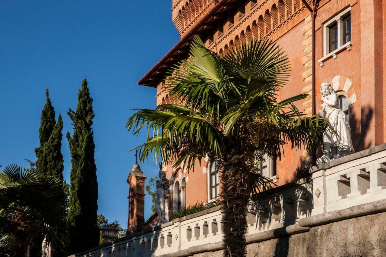 Готель Castello Di Spessa - Residenze D'Epoca Capriva del Friuli Екстер'єр фото